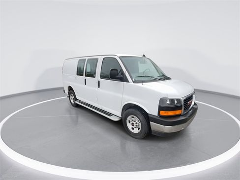 Used 2024 GMC Savana 2500 w/ Driver Convenience Package image 2
