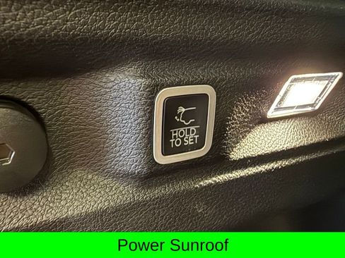 Used 2024 Jeep Grand Cherokee L Altitude image 5