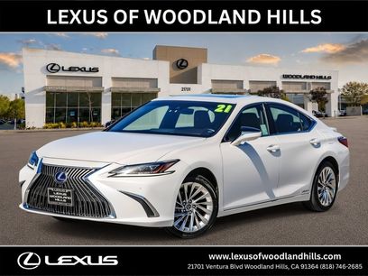 Used 2021 Lexus ES 300h w/ Accessory Package 2