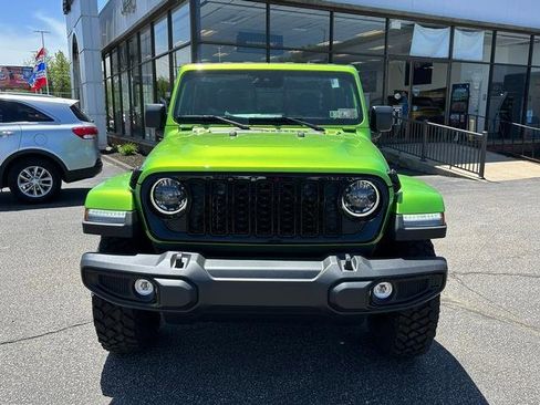 New 2025 Jeep Gladiator Willys image 8