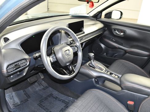 Certified 2024 Honda HR-V Sport image 2