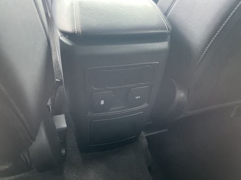 Used 2024 Ford Explorer XLT w/ Equipment Group 202A AWD/4WD image 30