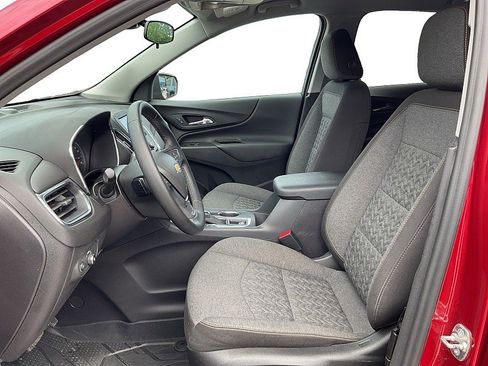Used 2024 Chevrolet Equinox LT w/ LPO, Floor Liner Package FWD image 10