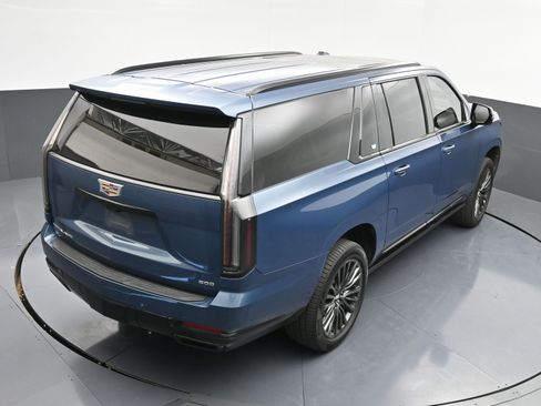 Used 2025 Cadillac Escalade ESV Sport Platinum image 45