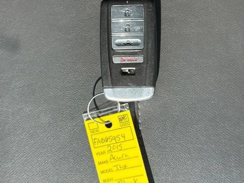 Used 2015 Acura TLX w/ Technology Package FWD image 12