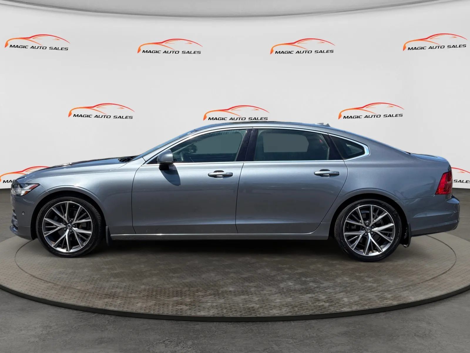 Used 2018 Volvo S90 T5 Momentum w/ Convenience Package FWD image 7
