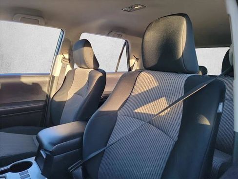 Used 2018 Toyota 4Runner SR5 image 13