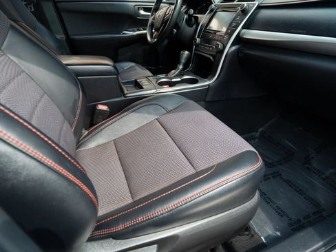 Used 2016 Toyota Camry SE FWD image 13