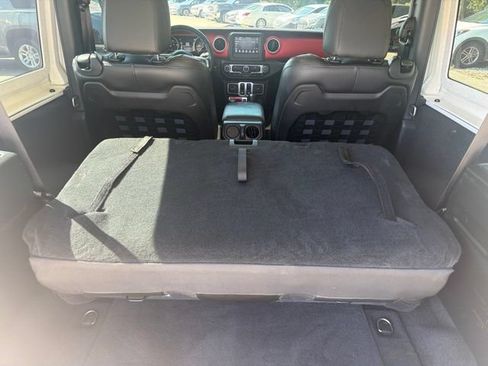 Used 2020 Jeep Wrangler Rubicon AWD/4WD image 24