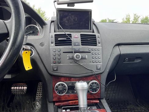 Used 2010 Mercedes-Benz C 300 4MATIC Sedan image 13