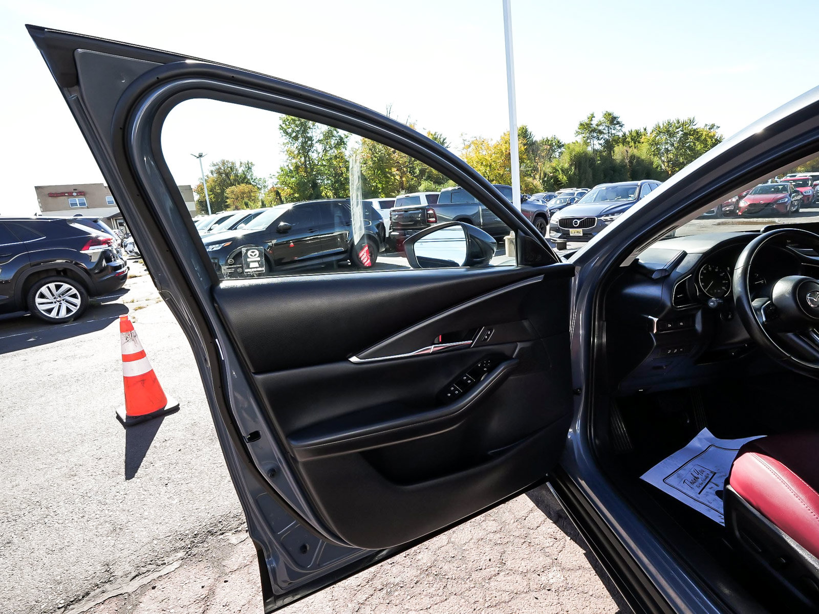 Used 2024 MAZDA CX-30 AWD 2.5 S w/ Preferred Package image 11