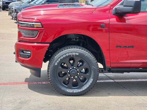 New 2026 RAM 2500 Laramie AWD/4WD image 10