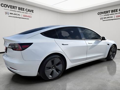 Used 2021 Tesla Model 3 Standard Range Plus image 9