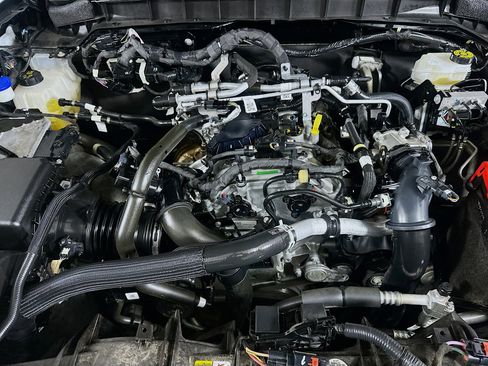 Used 2025 Ford Bronco Big Bend image 32