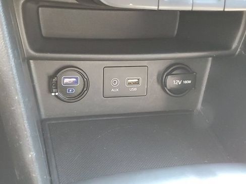 Used 2021 Hyundai Kona SE FWD image 30