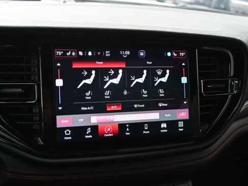 Used 2024 Dodge Durango R/T AWD/4WD image 29