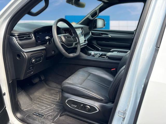 Used 2023 Jeep Wagoneer Series II AWD/4WD image 16