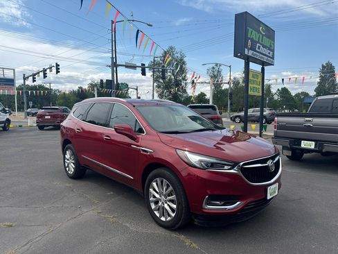 Used 2019 Buick Enclave Essence w/ Experience Buick Package AWD/4WD image 1