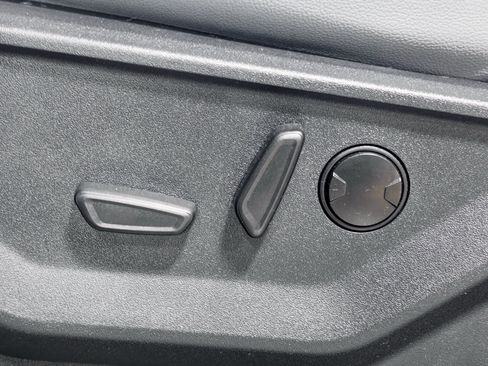 Used 2025 Ford F150 Lightning Flash AWD/4WD image 6