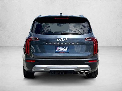 Used 2022 Kia Telluride SX w/ Towing Package FWD image 4