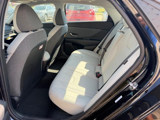 New 2026 Hyundai Elantra Limited FWD image 7