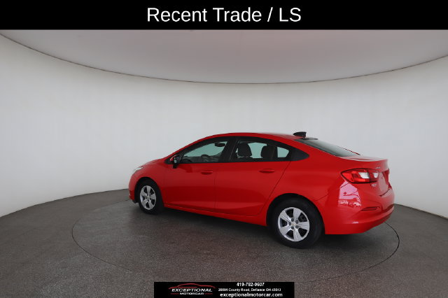 Used 2018 Chevrolet Cruze LS FWD image 10