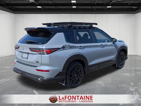New 2026 Mitsubishi Outlander Trail Edition image 5