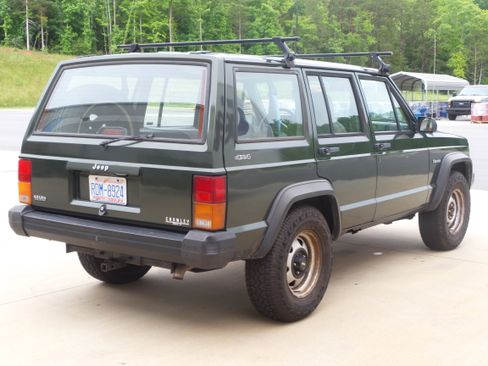 Used 1996 Jeep Cherokee SE image 9