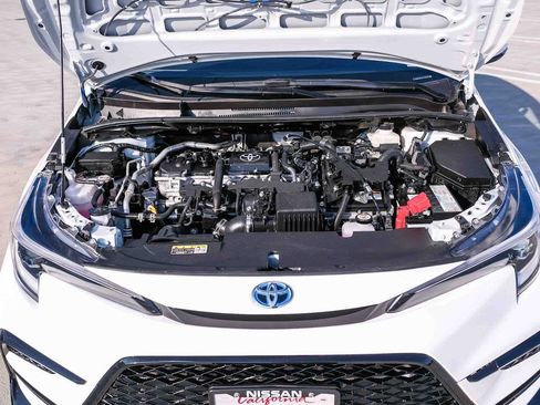 Used 2025 Toyota Corolla SE FWD image 26