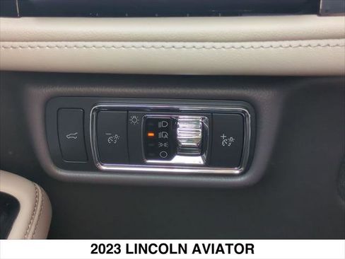 Certified 2023 Lincoln Aviator 2WD w/ Class IV Trailer Tow Package image 22