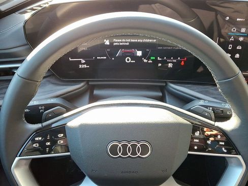 Certified 2025 Audi Q5 Premium Plus AWD/4WD image 20