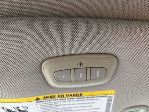 Used 2020 Chrysler Voyager Lxi image 29