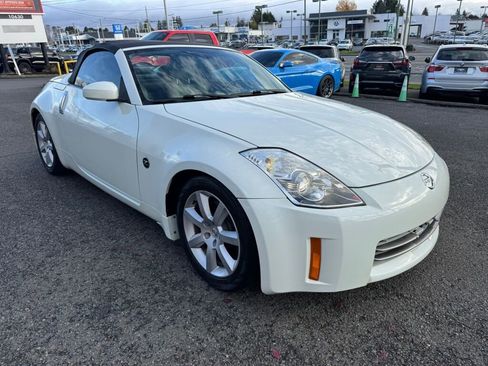 Used 2006 Nissan 350Z Touring image 4