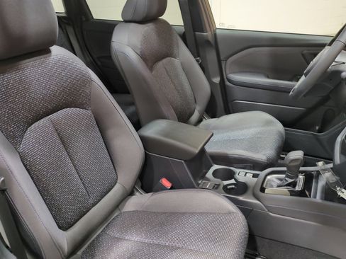 Used 2025 Subaru Forester Premium AWD/4WD image 9