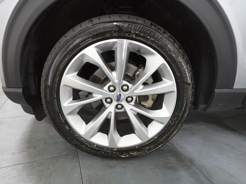 Certified 2023 Ford Explorer Platinum w/ Technology Package AWD/4WD image 36