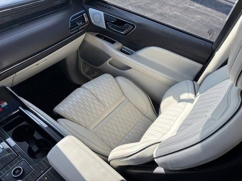 Used 2023 Lincoln Navigator L Black Label image 16