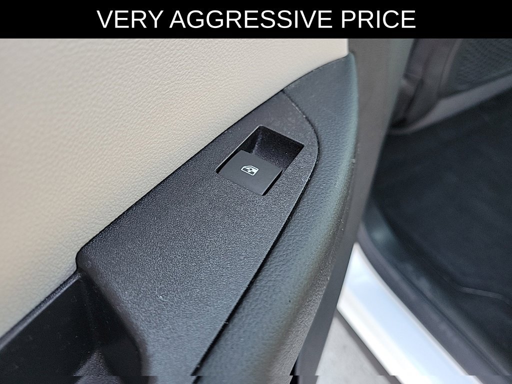Used 2015 Chevrolet Equinox LS FWD image 13