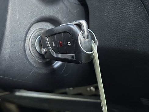 Certified 2025 Toyota RAV4 LE image 27