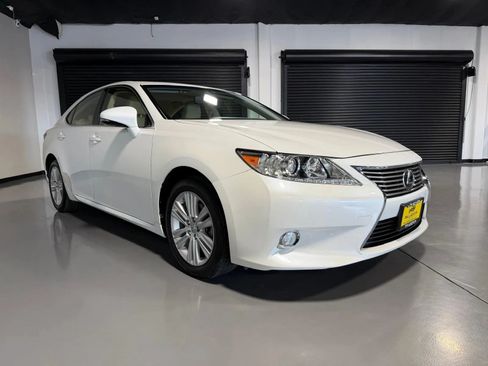 Used 2014 Lexus ES 350 FWD image 3