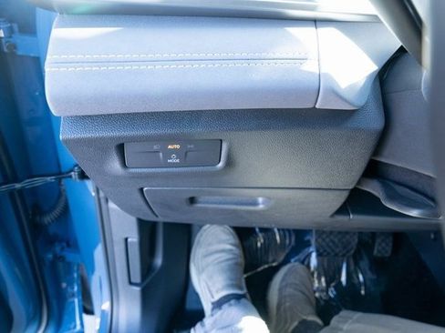 New 2026 Volkswagen Tiguan SE image 25