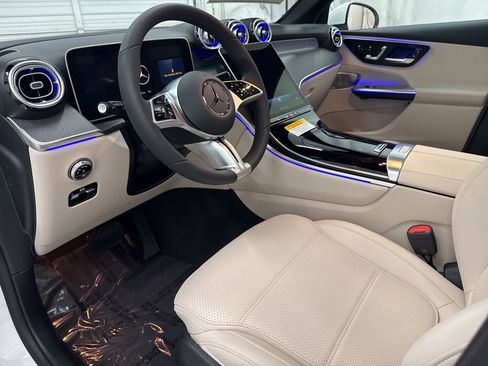 Used 2026 Mercedes-Benz GLC 300 GLC 300 image 12