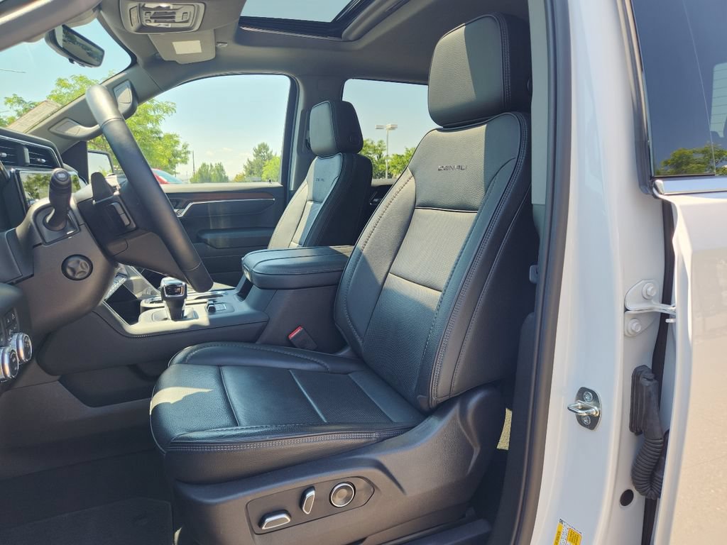 Used 2024 GMC Sierra 1500 Denali w/ Denali Reserve Package AWD/4WD image 3
