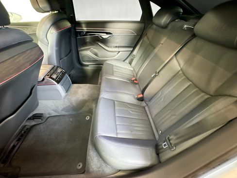 Used 2022 Audi A8 L 3.0T w/ Executive Package image 23