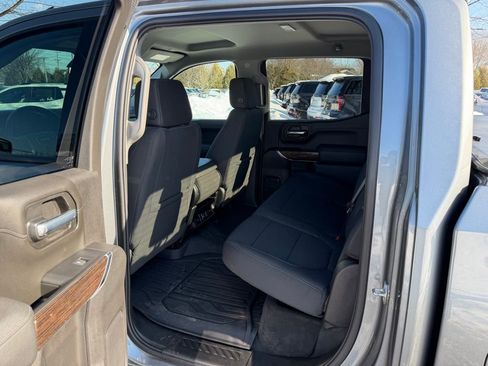 Used 2022 GMC Sierra 1500 Elevation w/ LPO, Elevation Black Package image 16