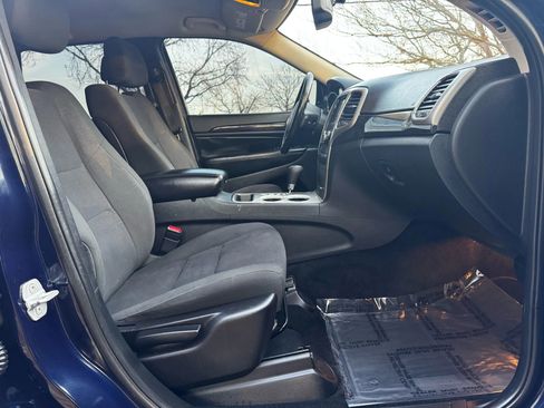 Used 2013 Jeep Grand Cherokee Laredo w/ Laredo E Group image 15