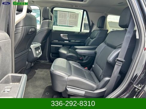 Used 2025 Ford Expedition Platinum AWD/4WD image 23