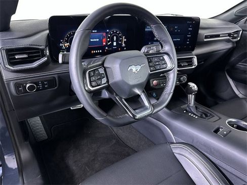 Used 2025 Ford Mustang GT Premium image 10