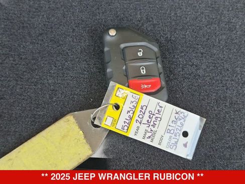 Used 2025 Jeep Wrangler Unlimited Rubicon AWD/4WD image 33
