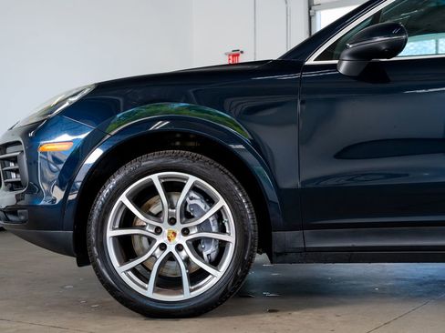 Used 2021 Porsche Cayenne image 9