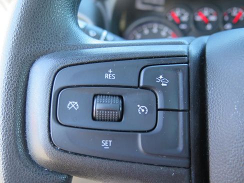 Used 2023 Chevrolet Silverado 1500 Custom image 14